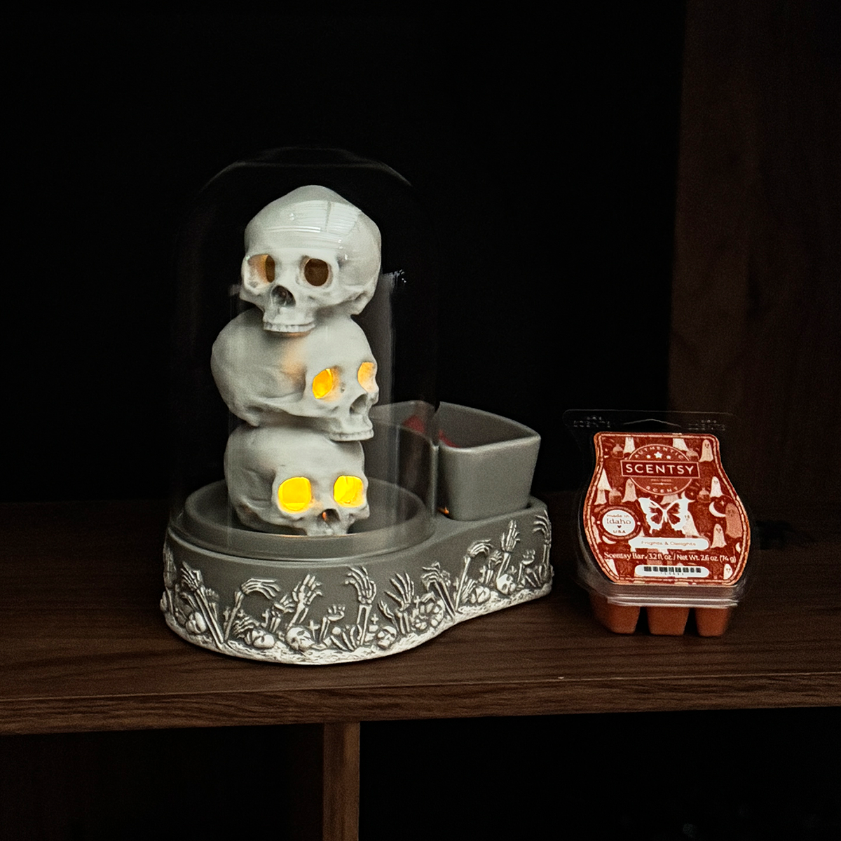 glow in the dark skulls